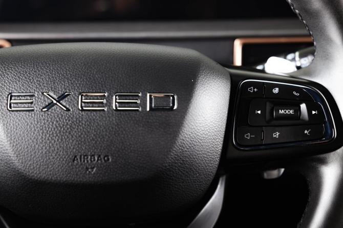 Exeed LX I Рестайлинг 2 с пробегом 2024 года, цена 2 489 000 рублей, 1750 км, внедорожник, Автокод Объявления