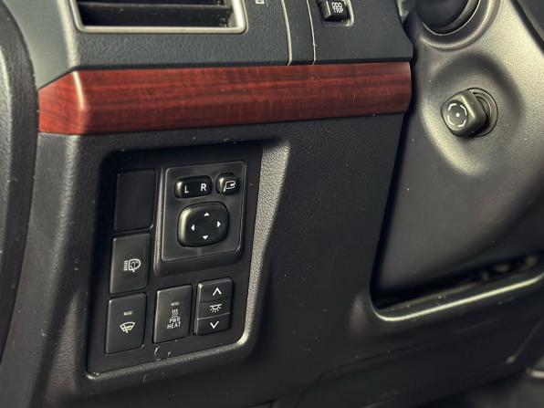 Toyota Land Cruiser Prado 150 Series Рестайлинг 1 с пробегом 2014 года, цена 2 740 000 рублей, 329006 км, внедорожник, Автокод Объявления