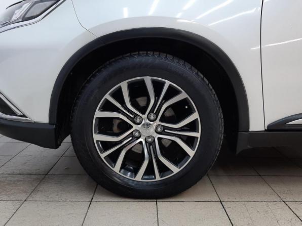 Mitsubishi Outlander III Рестайлинг 2 с пробегом 2016 года, цена 1 890 000 рублей, 111664 км, внедорожник, Автокод Объявления