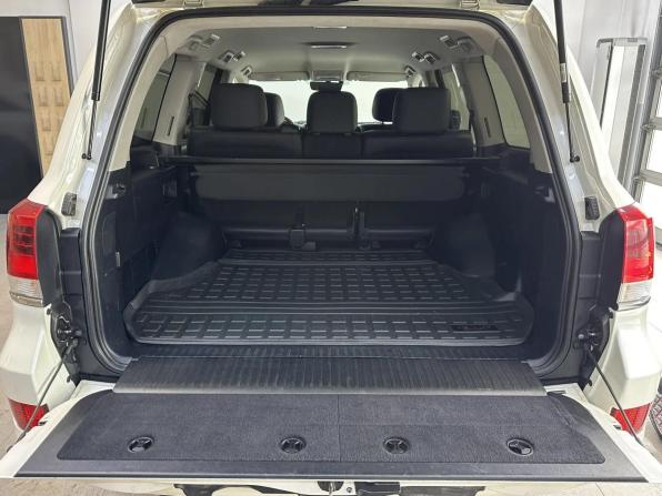 Toyota Land Cruiser 200 Series Рестайлинг 2 с пробегом 2015 года, цена 4 750 000 рублей, 187000 км, внедорожник, Автокод Объявления