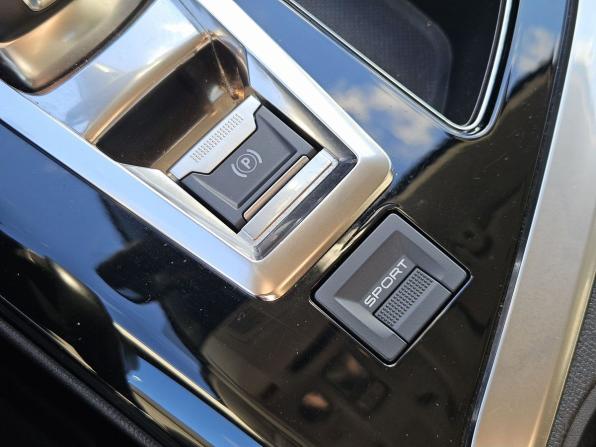 Peugeot 3008 II с пробегом 2018 года, цена 1 850 000 рублей, 69862 км, внедорожник, Автокод Объявления