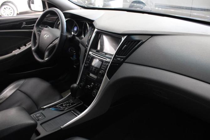 Hyundai Sonata VI (YF) с пробегом 2010 года, цена 1 049 000 рублей, 235000 км, седан, Автокод Объявления