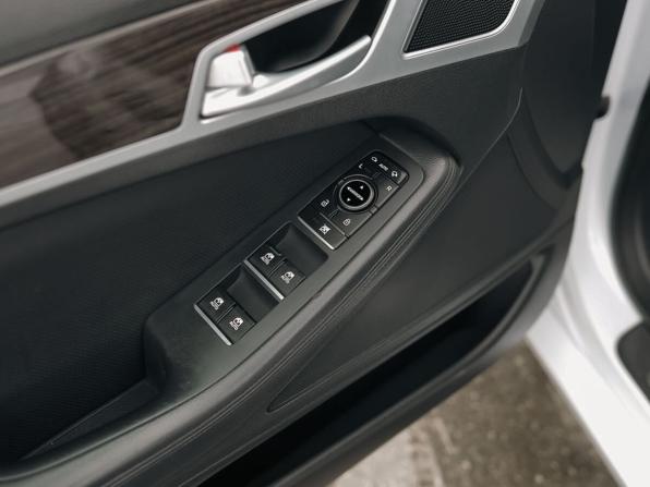 Hyundai Genesis II с пробегом 2014 года, цена 2 100 000 рублей, 230394 км, седан, Автокод Объявления