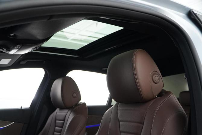 Mercedes-Benz E-Класс V (W213 S213 C238) Рестайлинг с пробегом 2022 года, цена 5 299 977 рублей, 35916 км, седан, Автокод Объявления