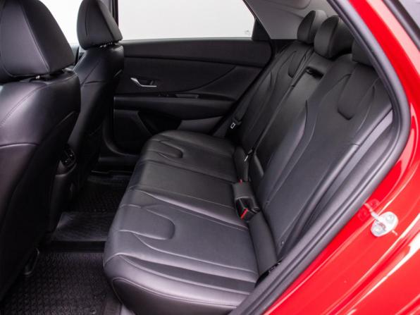 Hyundai Elantra VII (CN7) с пробегом 2021 года, цена 2 410 000 рублей, 43851 км, седан, Автокод Объявления