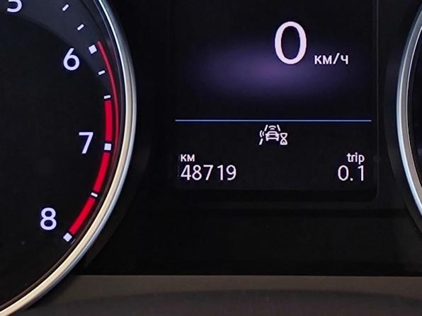 Volkswagen Tiguan II Рестайлинг с пробегом 2021 года, цена 2 950 000 рублей, 48700 км, внедорожник, Автокод Объявления