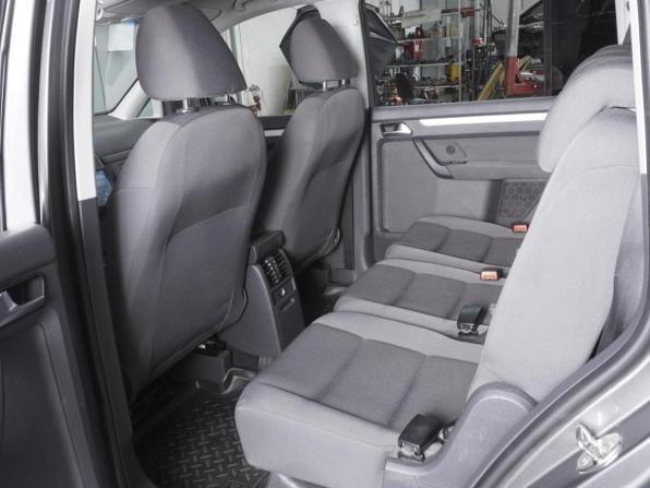 Volkswagen Touran I Рестайлинг 2 с пробегом 2011 года, цена 1 219 000 рублей, 140491 км, компактвэн, Автокод Объявления