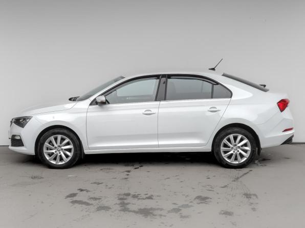 Skoda Rapid II с пробегом 2022 года, цена 2 100 000 рублей, 21714 км, лифтбек, Автокод Объявления
