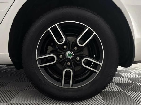 Skoda Octavia II (A5) Рестайлинг с пробегом 2013 года, цена 810 000 рублей, 128354 км, лифтбек, Автокод Объявления