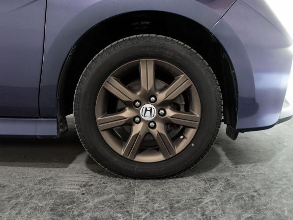 Honda Stepwgn V с пробегом 2015 года, цена 1 650 000 рублей, 136756 км, минивэн, Автокод Объявления