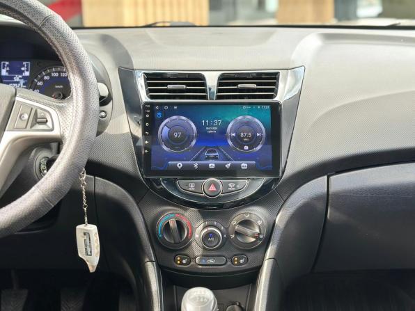 Hyundai Solaris I Рестайлинг с пробегом 2015 года, цена 979 000 рублей, 103523 км, хэтчбек, Автокод Объявления