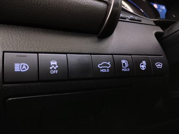Toyota Camry VIII (XV70) Рестайлинг с пробегом 2021 года, цена 2 850 000 рублей, 93557 км, седан, Автокод Объявления