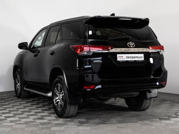 Toyota Fortuner II с пробегом 2018 года, цена 2 699 000 рублей, 266384 км, внедорожник, Автокод Объявления