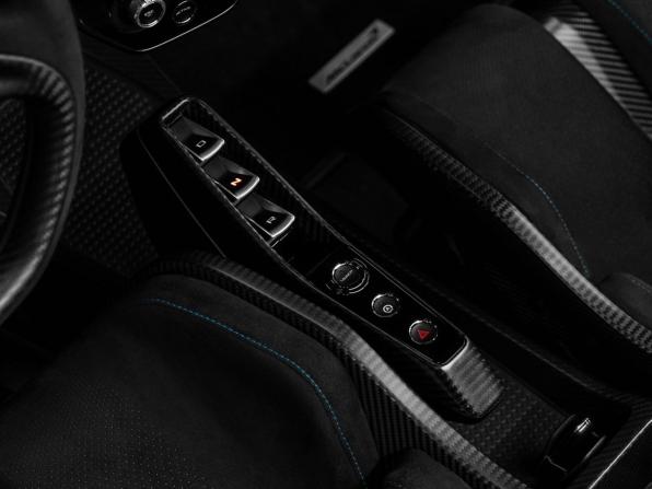 McLaren Senna с пробегом 2019 года, цена 140 000 000 рублей, 2773 км, купе, Автокод Объявления