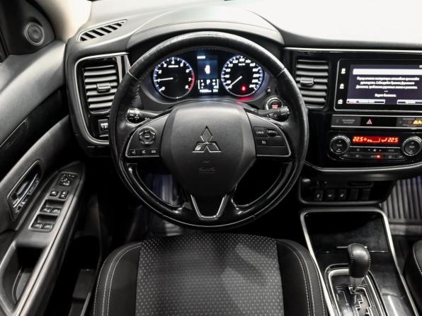 Mitsubishi Outlander III Рестайлинг 3 с пробегом 2019 года, цена 2 090 000 рублей, 118599 км, внедорожник, Автокод Объявления