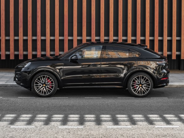 Новый Porsche Cayenne III Рестайлинг 2024 года, цена 26 900 000 рублей, внедорожник, Автокод Объявления