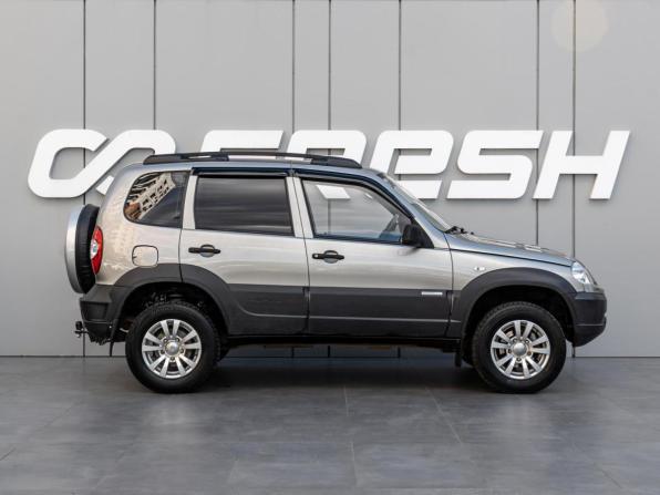 Chevrolet Niva I Рестайлинг с пробегом 2013 года, цена 640 000 рублей, 51532 км, внедорожник, Автокод Объявления