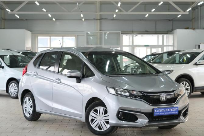Honda Fit III Рестайлинг с пробегом 2019 года, цена 1 229 000 рублей, 102000 км, хэтчбек, Автокод Объявления