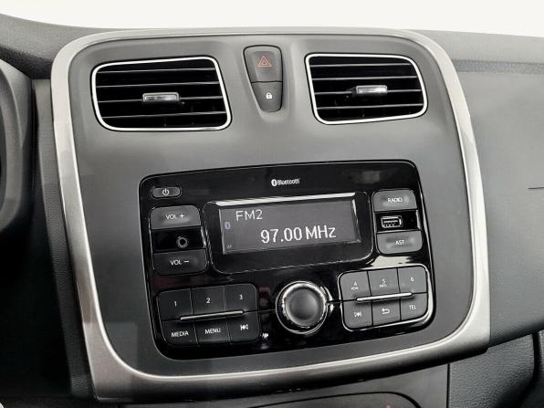 Renault Logan II с пробегом 2017 года, цена 750 000 рублей, 112344 км, седан, Автокод Объявления