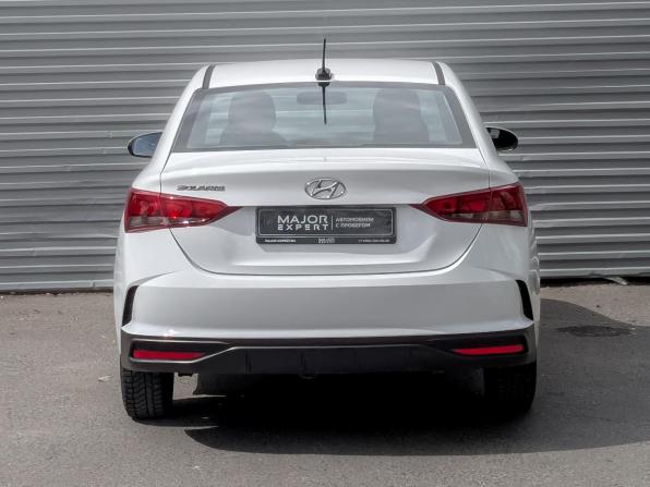 Hyundai Solaris II Рестайлинг с пробегом 2022 года, цена 1 670 000 рублей, 71339 км, седан, Автокод Объявления