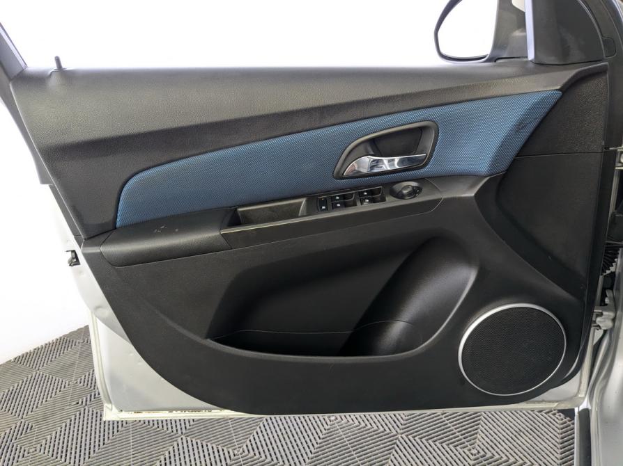 Chevrolet Cruze I Рестайлинг Москва  - изображение 16