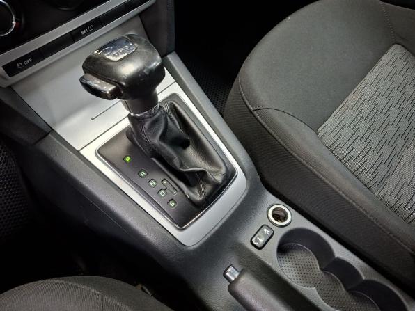 Skoda Octavia II (A5) Рестайлинг с пробегом 2011 года, цена 599 000 рублей, 257700 км, лифтбек, Автокод Объявления