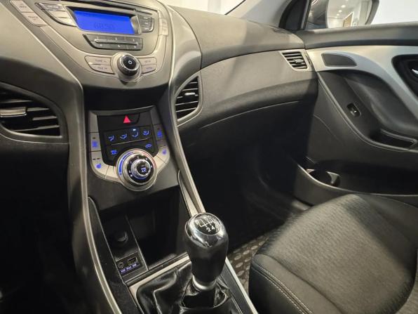 Hyundai Elantra V (MD) с пробегом 2013 года, цена 669 000 рублей, 286177 км, седан, Автокод Объявления