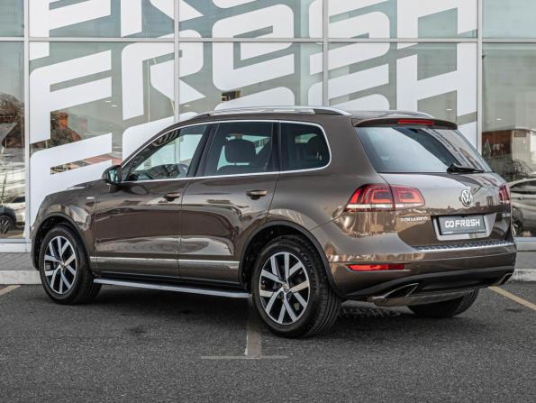 Volkswagen Touareg II с пробегом 2014 года, цена 2 340 000 рублей, 203941 км, внедорожник, Автокод Объявления