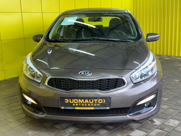 Kia Ceed II Рестайлинг с пробегом 2018 года, цена 1 490 000 рублей, 85000 км, хэтчбек, Автокод Объявления