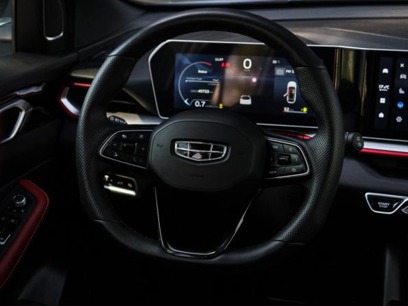 Geely Coolray I Рестайлинг с пробегом 2023 года, цена 2 290 000 рублей, 40732 км, внедорожник, Автокод Объявления