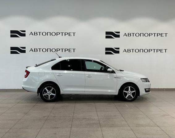 Skoda Rapid I Рестайлинг с пробегом 2017 года, цена 959 000 рублей, 122601 км, лифтбек, Автокод Объявления