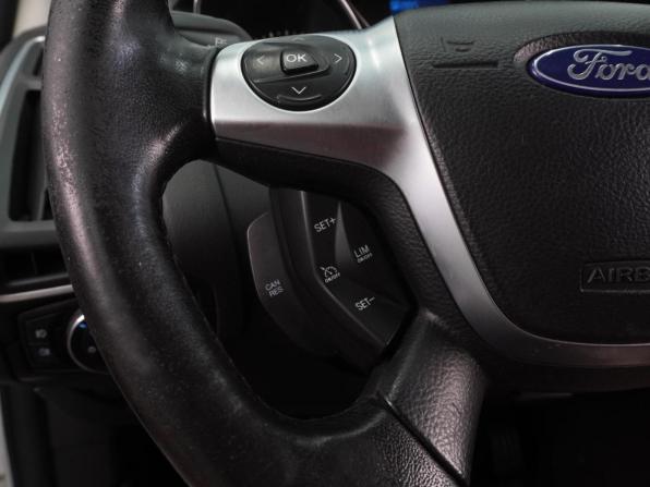 Ford Focus III с пробегом 2015 года, цена 749 000 рублей, 195128 км, универсал, Автокод Объявления
