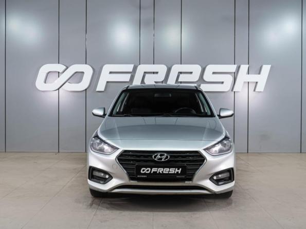 Hyundai Solaris II с пробегом 2017 года, цена 1 339 000 рублей, 135976 км, седан, Автокод Объявления