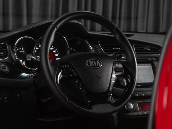 Kia Ceed II с пробегом 2014 года, цена 1 414 000 рублей, 106650 км, хэтчбек, Автокод Объявления