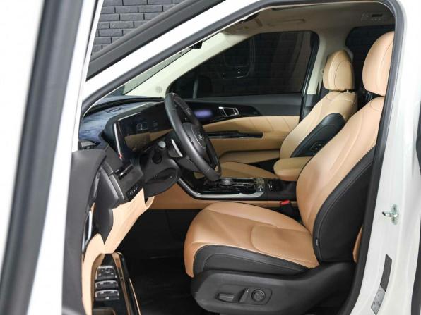 Kia Carnival IV с пробегом 2021 года, цена 4 850 000 рублей, 27077 км, минивэн, Автокод Объявления