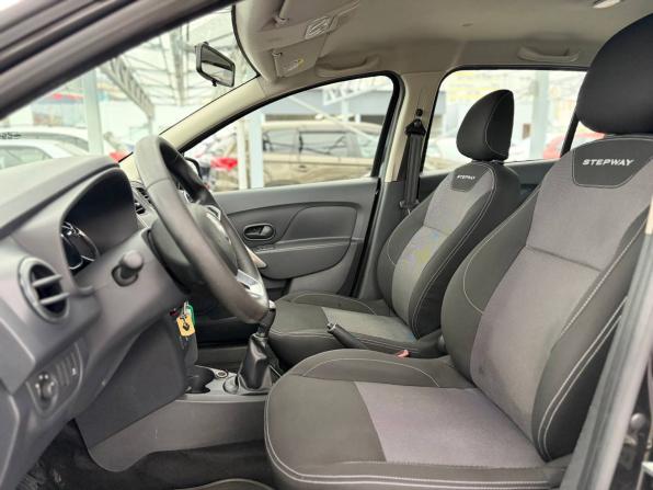 Renault Sandero II Рестайлинг с пробегом 2022 года, цена 1 095 000 рублей, 145000 км, хэтчбек, Автокод Объявления