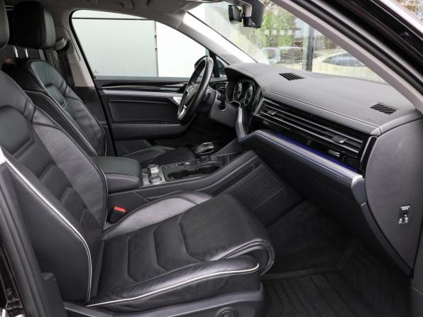 Volkswagen Touareg III с пробегом 2018 года, цена 4 798 000 рублей, 119000 км, внедорожник, Автокод Объявления