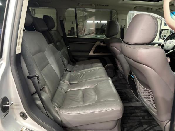 Toyota Land Cruiser 200 Series с пробегом 2010 года, цена 3 150 000 рублей, 294000 км, внедорожник, Автокод Объявления