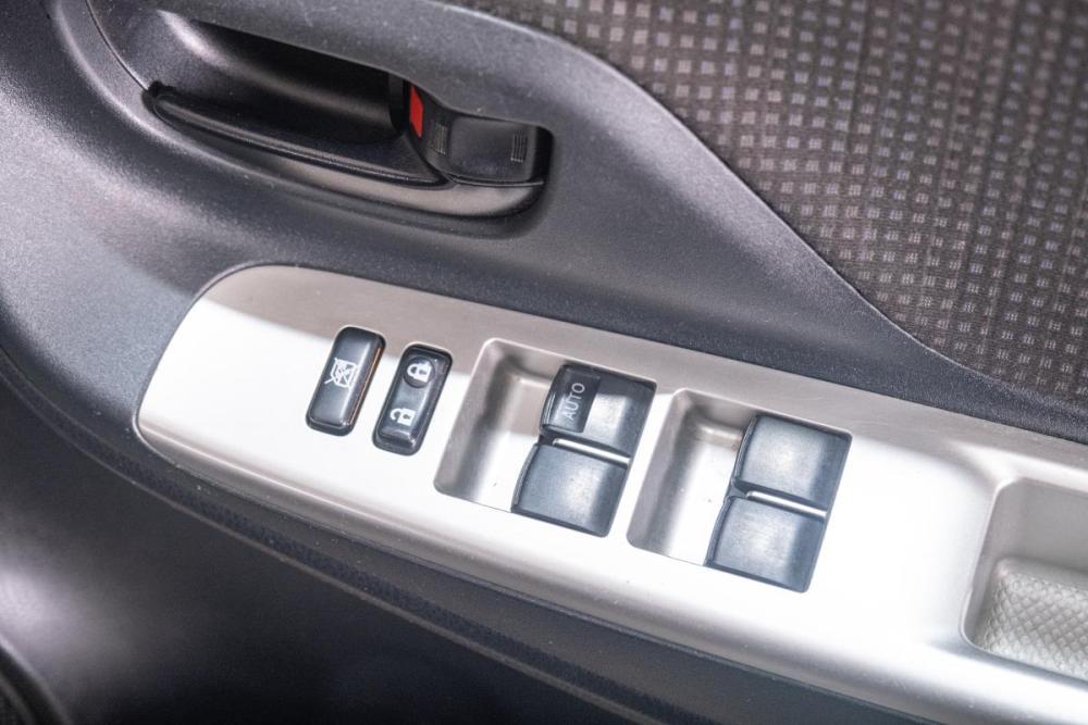 Toyota Vitz III (XP130) Томск  - изображение 17