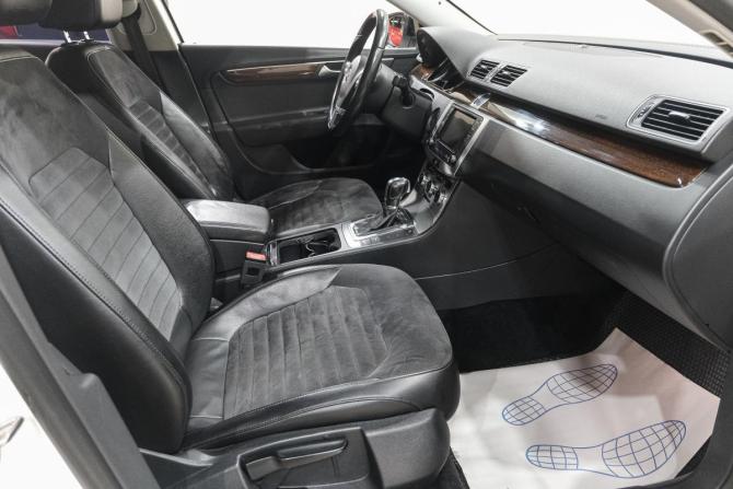 Volkswagen Passat B7 с пробегом 2012 года, цена 1 469 000 рублей, 203300 км, седан, Автокод Объявления