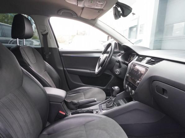 Skoda Octavia III (A7) Рестайлинг с пробегом 2018 года, цена 1 663 000 рублей, 243732 км, лифтбек, Автокод Объявления