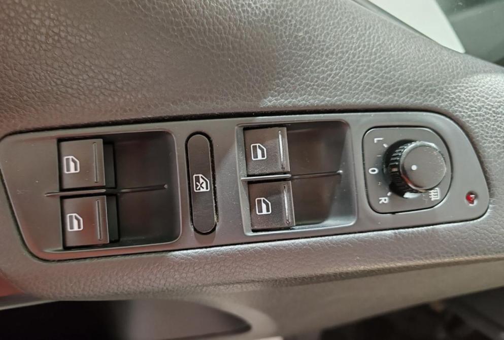 Volkswagen Tiguan I Рестайлинг Ярославль  - изображение 18