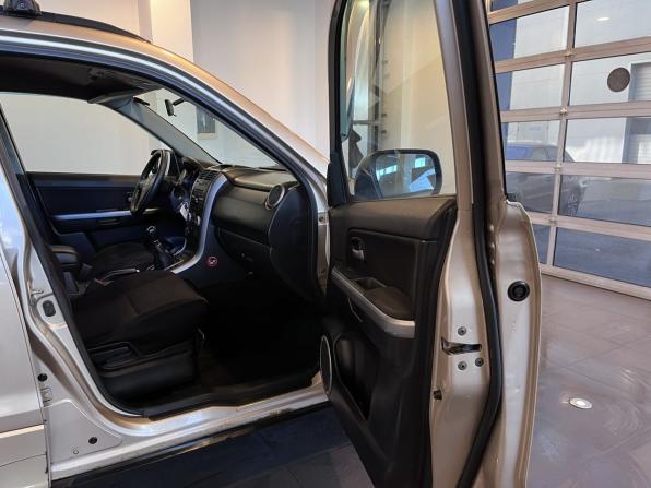 Suzuki Grand Vitara II с пробегом 2005 года, цена 680 000 рублей, 264781 км, внедорожник, Автокод Объявления