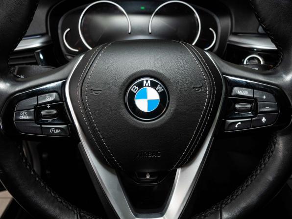 BMW 5 серии VII (G30/G31/G38) с пробегом 2019 года, цена 3 548 000 рублей, 81335 км, седан, Автокод Объявления