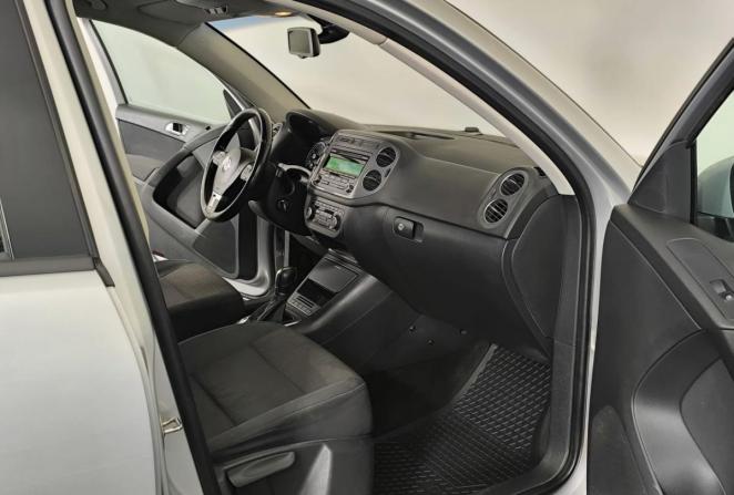 Volkswagen Tiguan I с пробегом 2011 года, цена 1 049 000 рублей, 244000 км, внедорожник, Автокод Объявления