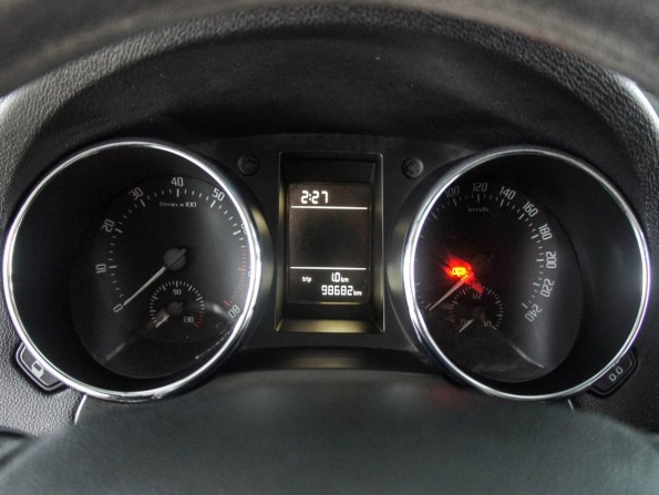 Skoda Yeti I с пробегом 2013 года, цена 975 000 рублей, 97000 км, внедорожник, Автокод Объявления