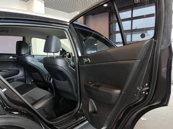 Kia Sportage IV с пробегом 2018 года, цена 2 392 000 рублей, 100805 км, внедорожник, Автокод Объявления