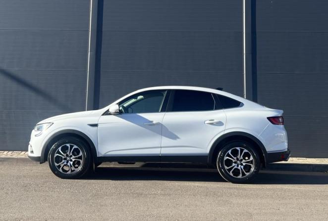 Renault Arkana I с пробегом 2022 года, цена 1 900 000 рублей, 44163 км, внедорожник, Автокод Объявления