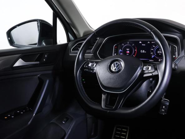 Volkswagen Tiguan II с пробегом 2019 года, цена 3 064 000 рублей, 46603 км, внедорожник, Автокод Объявления