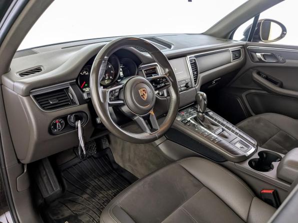 Porsche Macan I с пробегом 2017 года, цена 2 570 000 рублей, 155780 км, внедорожник, Автокод Объявления